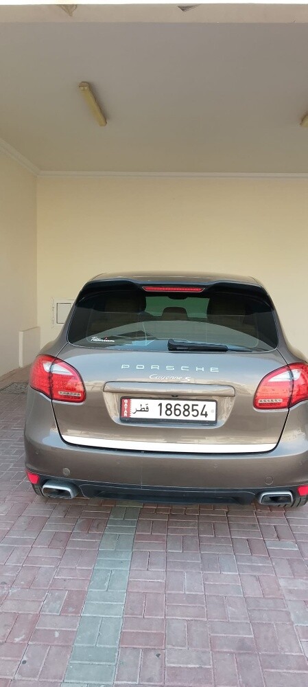 porche cayyene S V 8 - 9
