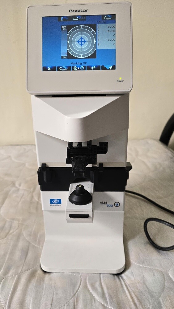 Essilor ALM 700 - 1