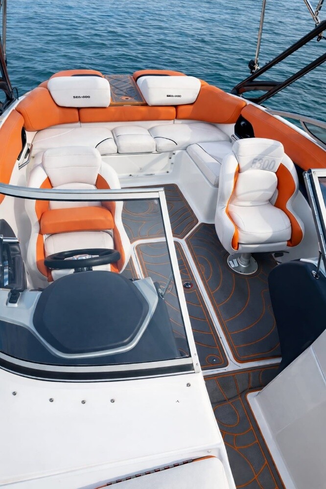 rent jet boat - 3
