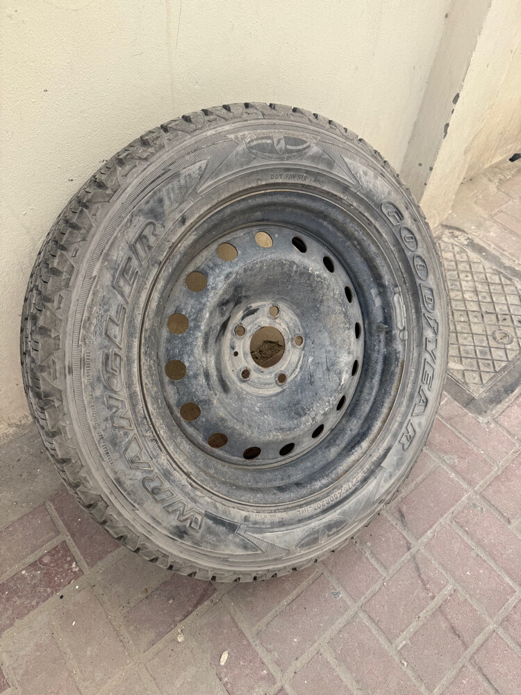للبيع تاير مع الرنق - 1
