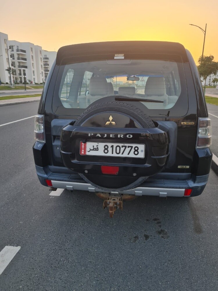 Mitsubishi pajero - 1