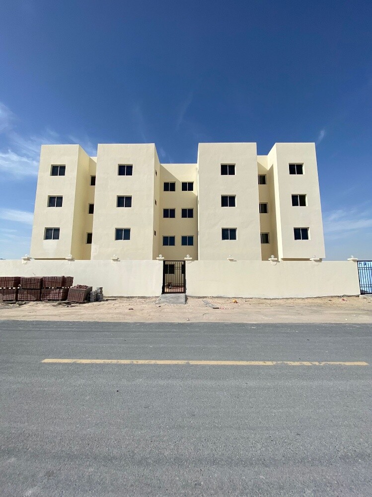 للايجار سكن عماhل في ام الزبار - 1