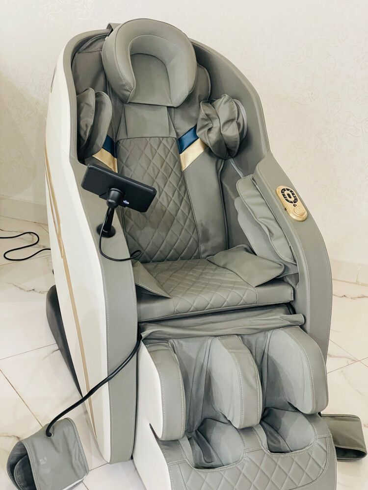 Luxury Massage chair - 2