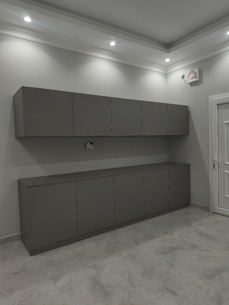 Kitchen Units. - 2