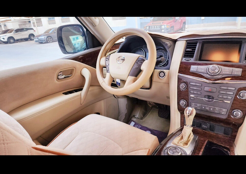2016 Nissan Patrol SE. Excellent - 10