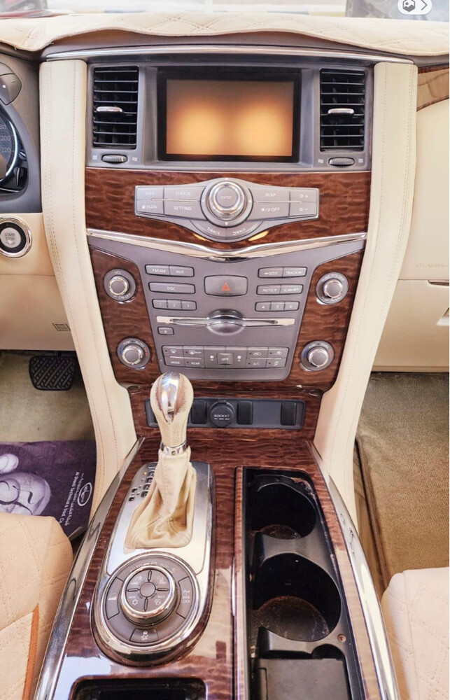 2016 Nissan Patrol SE. Excellent - 4