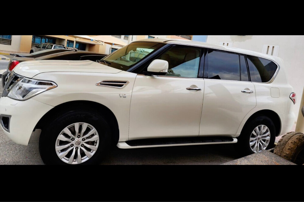 2016 Nissan Patrol SE. Excellent - 7