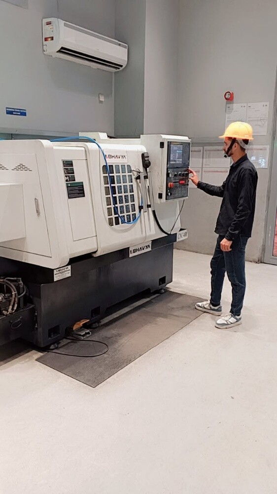 CNC TURNING MACHINE OPERATOR - 2