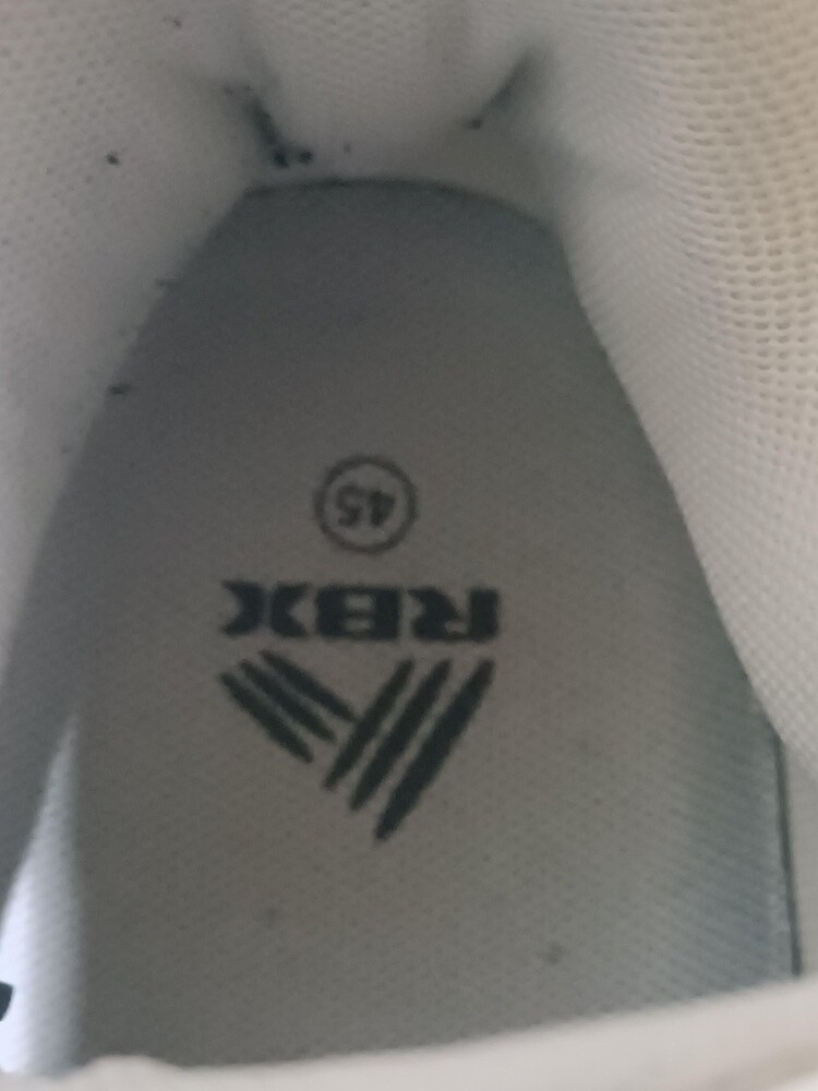 shoe almost new - 3