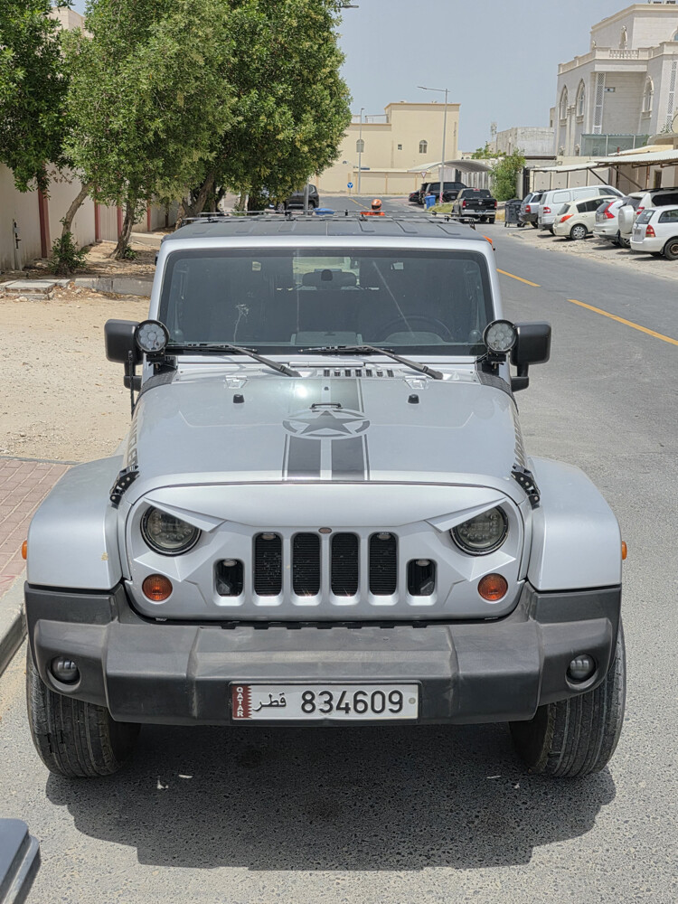 jeep Wrangler Sahara  - 2