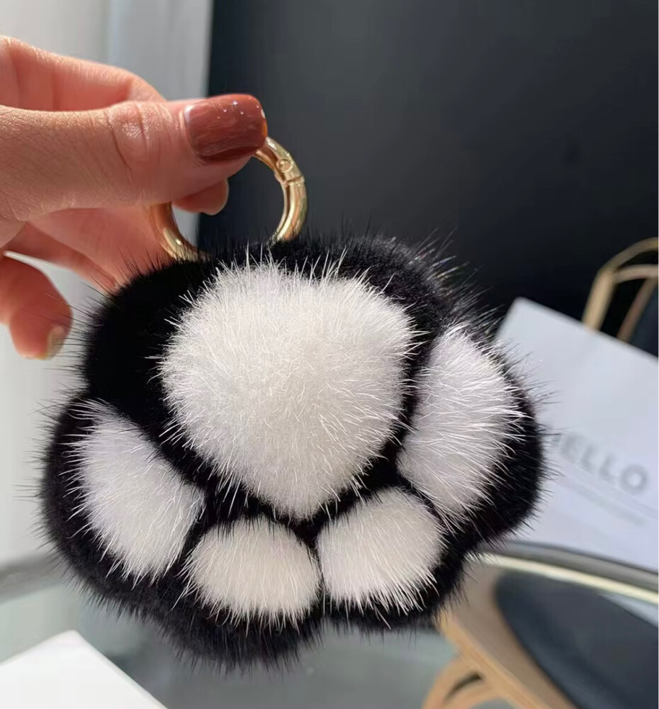Bear Paw Fur Keychain - 3