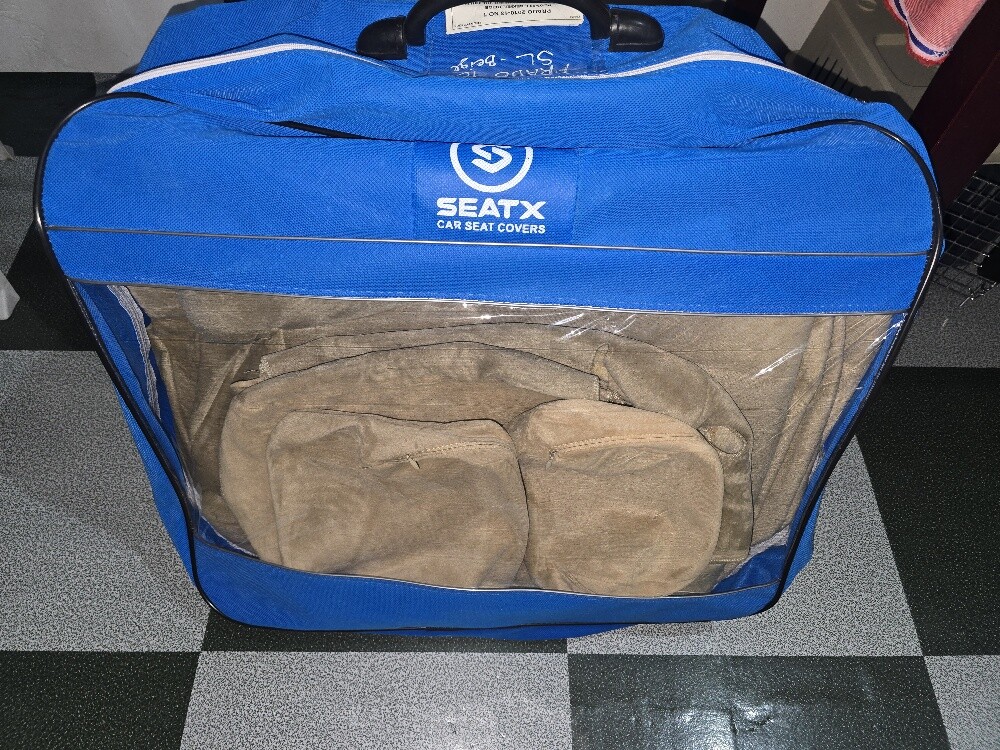 Toyota prado seats cover available - 6