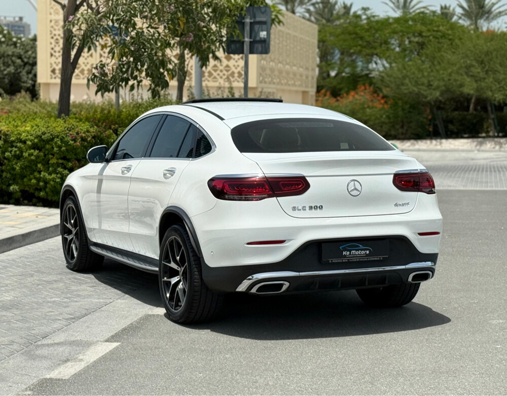 GLC 300 2020 - 4