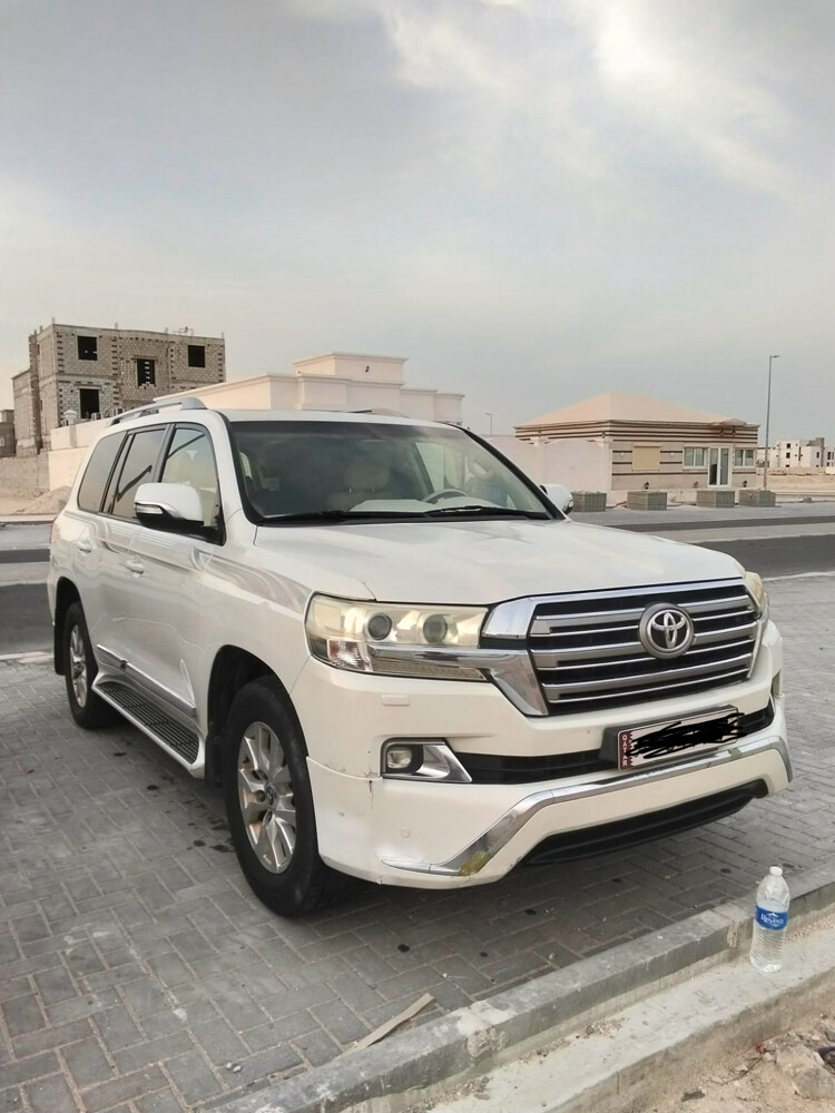 لاندكروزر جي اكس آر  - 1