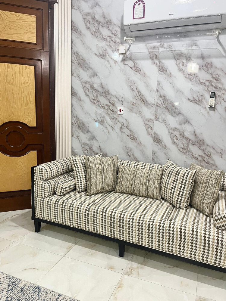 making new curtains and sofa  - 29