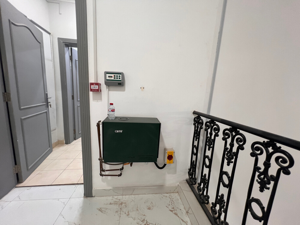 commercial Villa for rent - 10