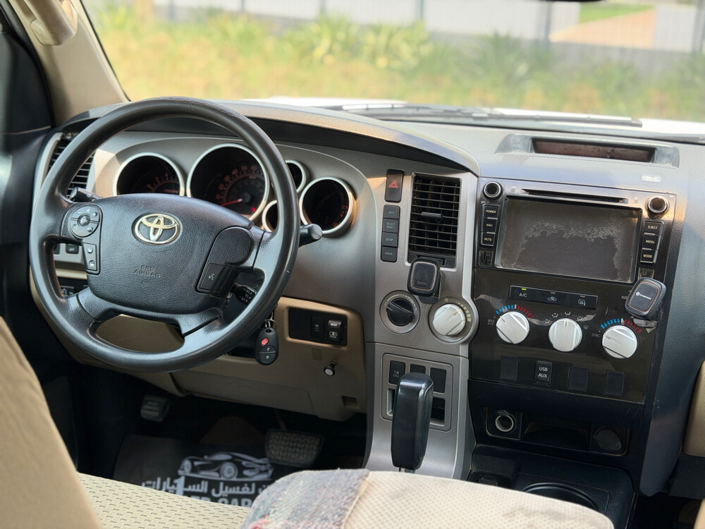 Toyota Tundra  - 10