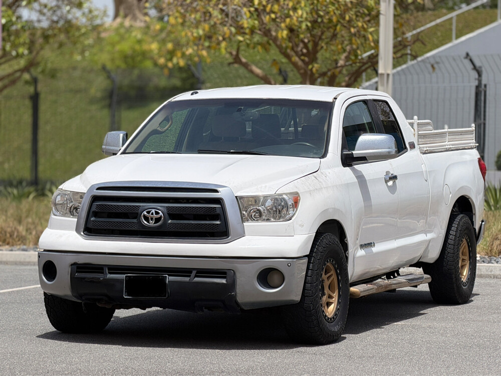 Toyota Tundra  - 1