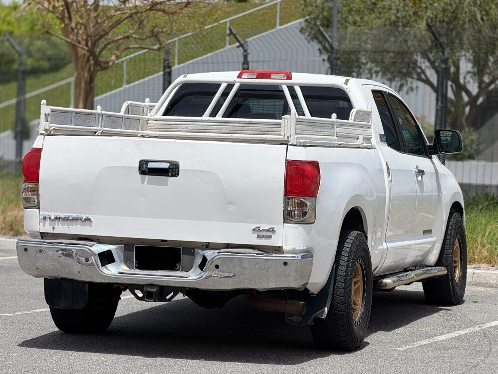 Toyota Tundra  - 5