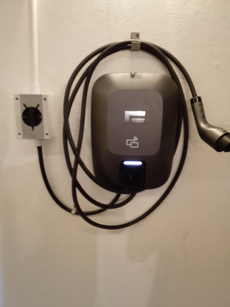 byd. tesla. rox charge - 6