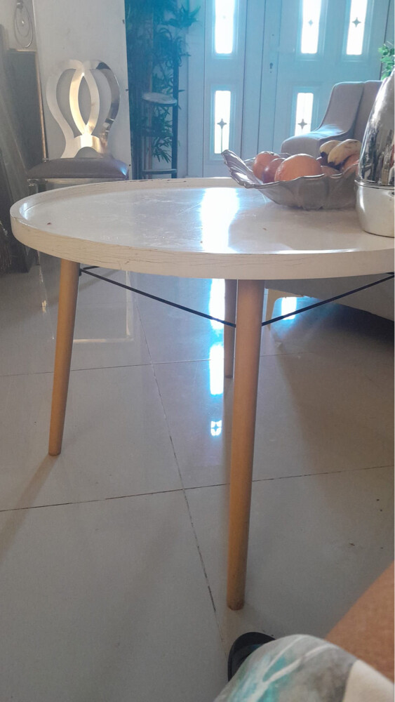 طاولة للبيع - 1