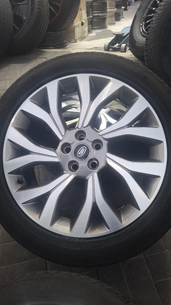 Range Rover rim size 21" - 5