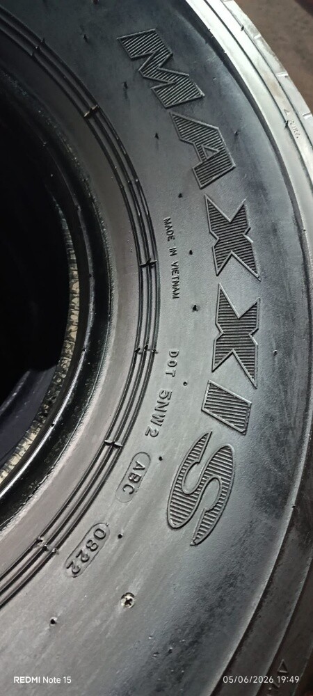 9.00-16 Maxxis Tyre - 3