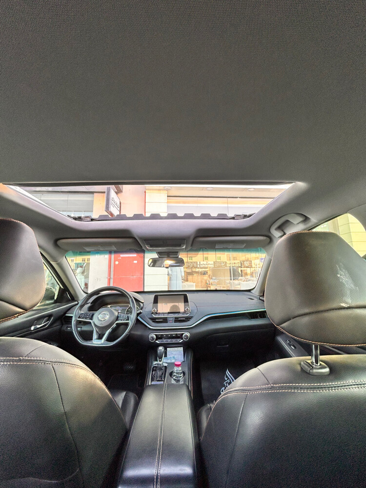 Nissan Altima SRModel 2020 - 1