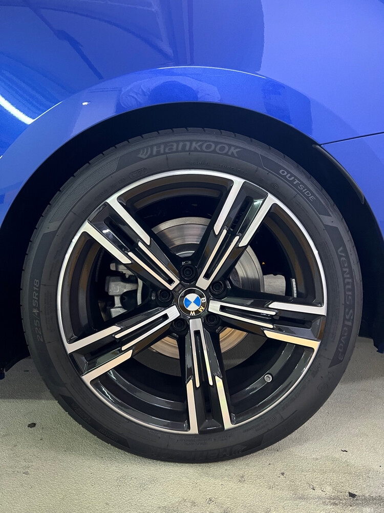 original BMW rims 18 with new tires - 4