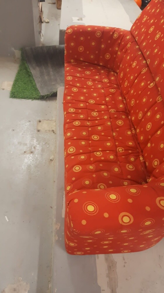 3 seater 6 pic - 1 seater -4 pic - 1