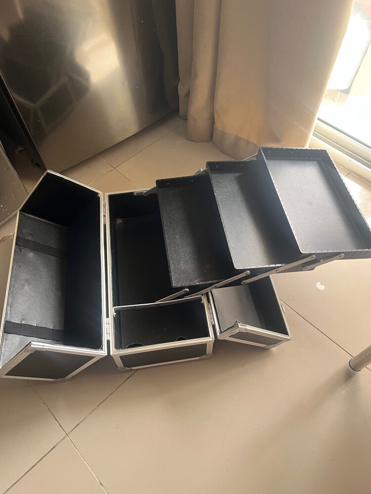 Makeup box - 1