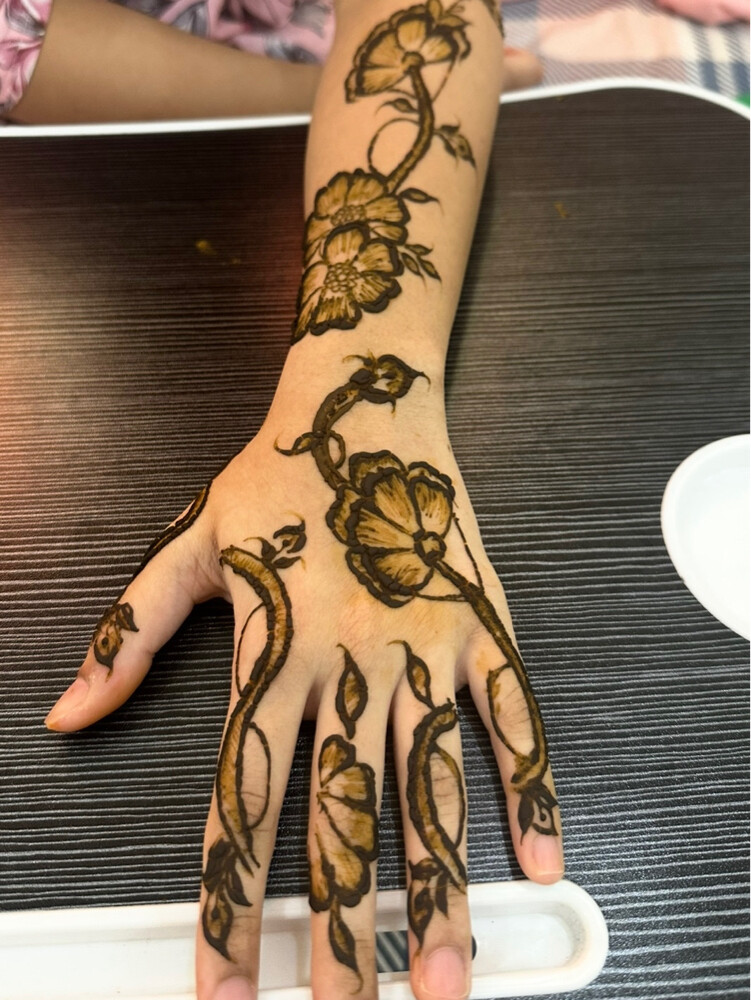 henna  - 1