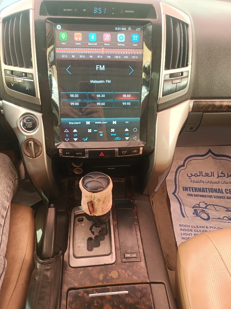 Well maintained clean land cruiser - 8