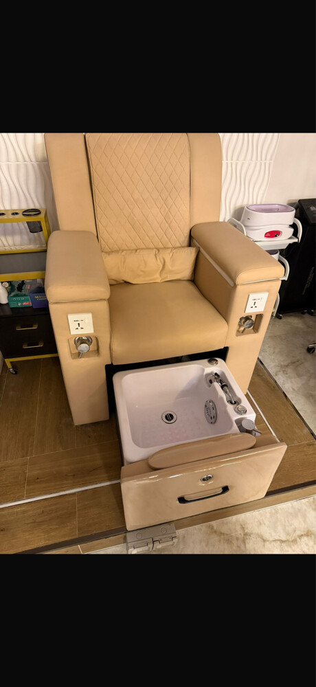 luxury pedicure spa chair  - 1
