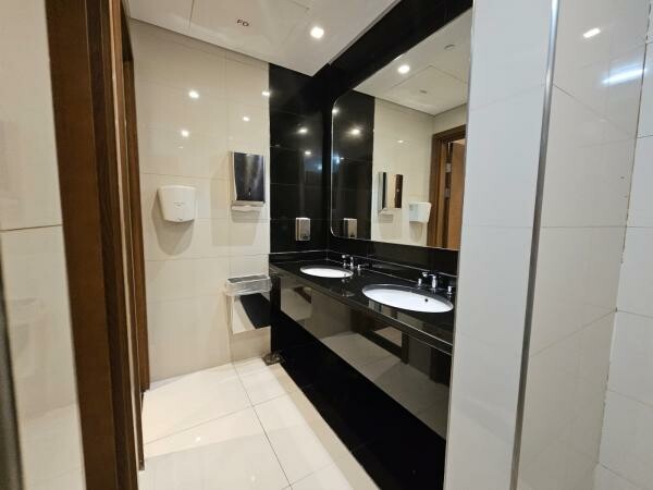 Full Floor Office for Rent Lusail - 9
