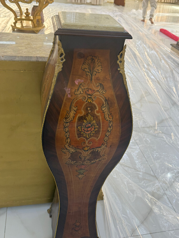 classic floor pedestal - 1