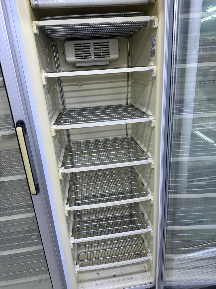 Double door freezer - 3