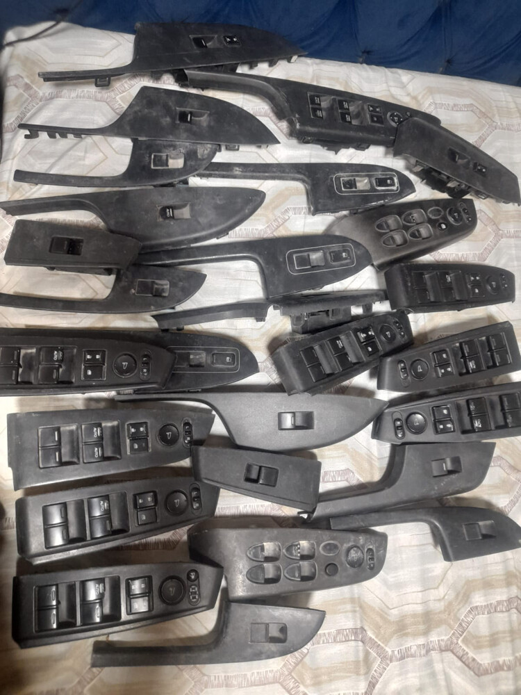camry window switch  - 2