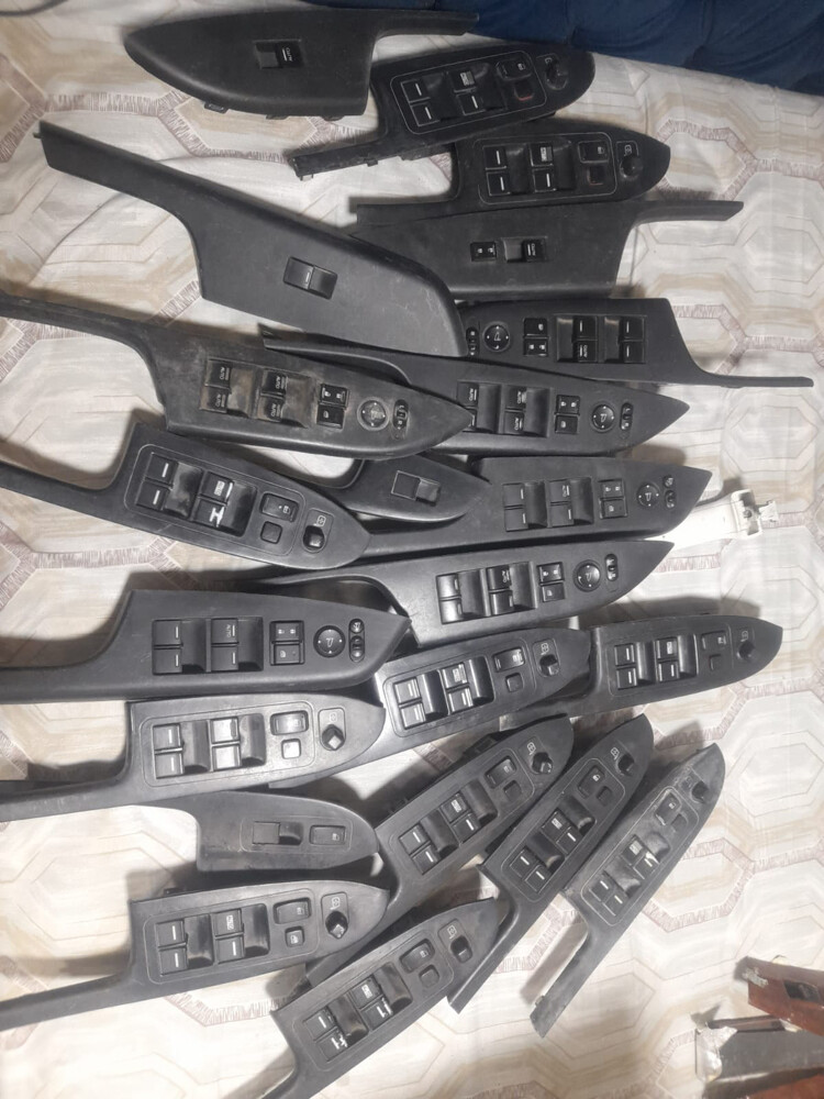 camry window switch  - 4