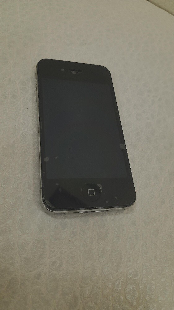 iPhone 4s with GTA Negotiable - 7