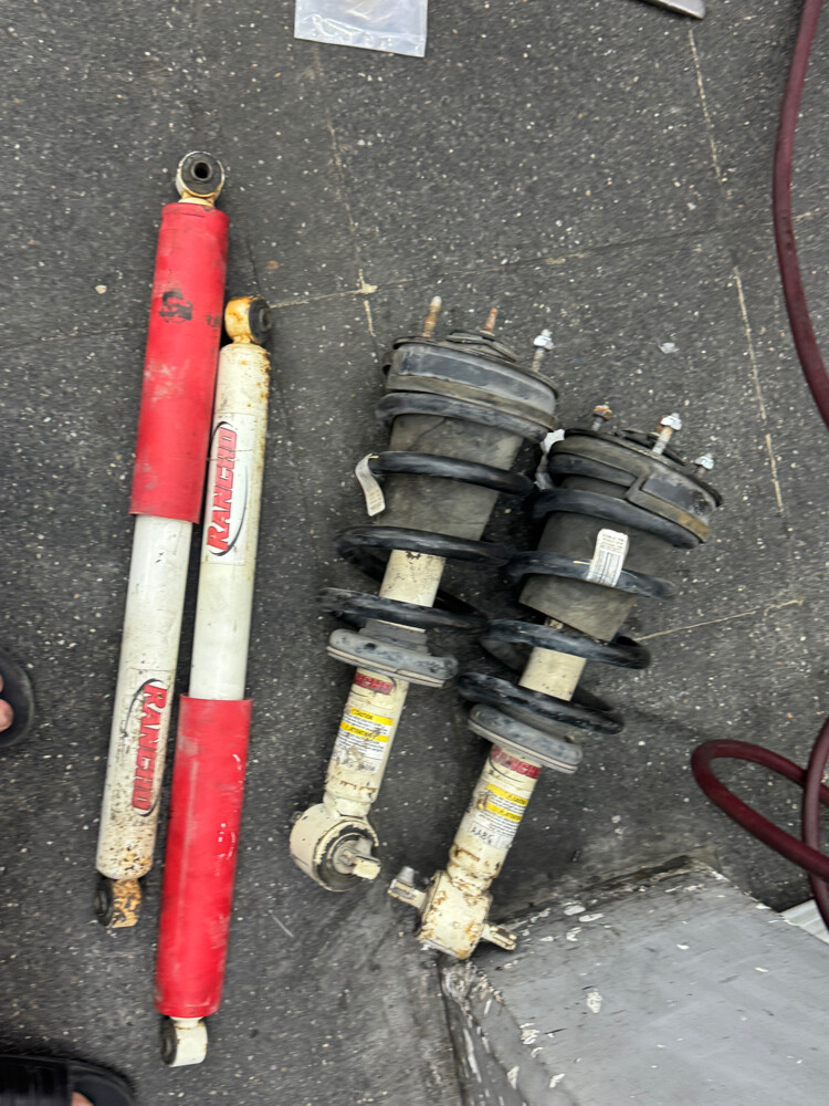 Shock Struts for GMC & Silveado  - 4