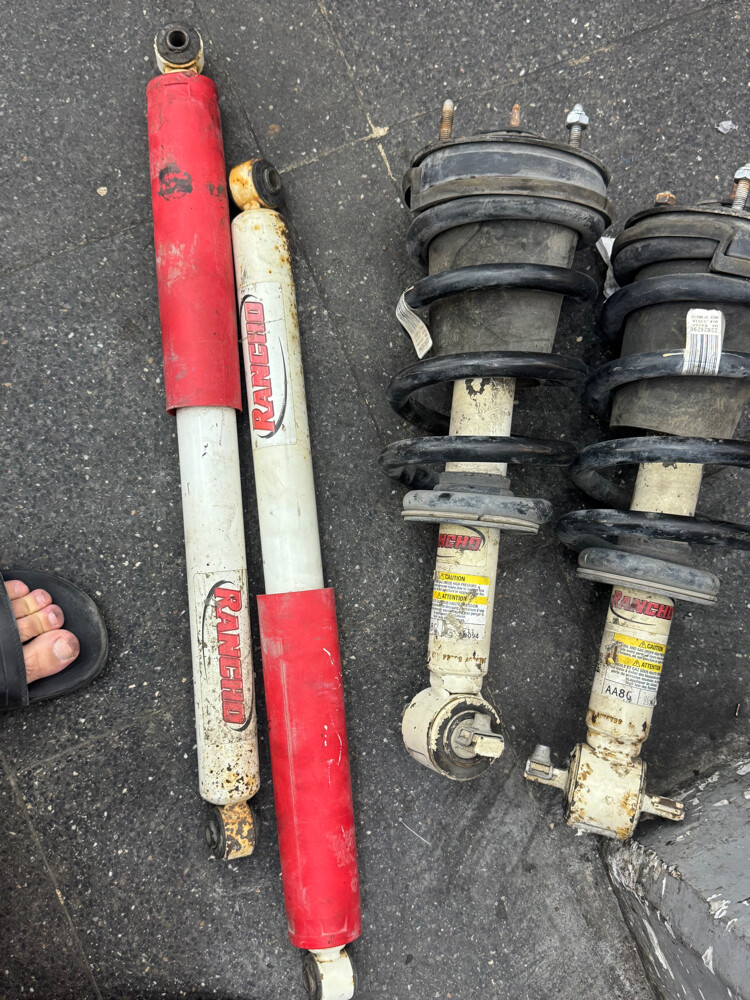 Shock Struts for GMC & Silveado  - 1