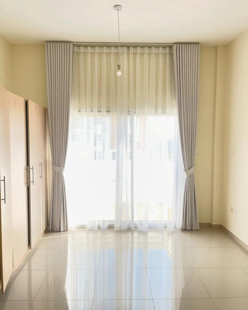 curtains and carper sofa wallpaper - 28