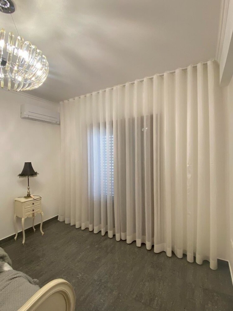 curtains and carper sofa wallpaper - 30