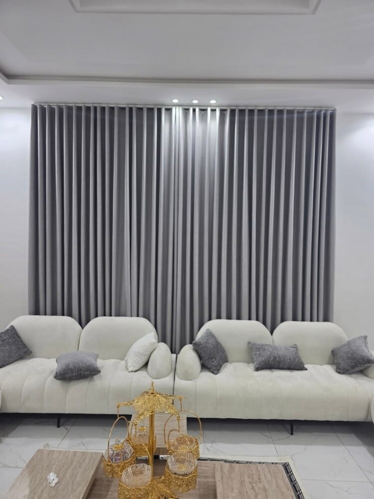 curtains and carper sofa wallpaper - 7