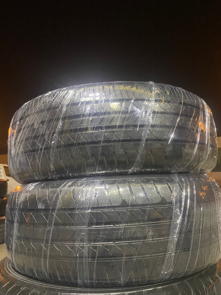 235/50/21 Brigestone tyre 30203371  - 8
