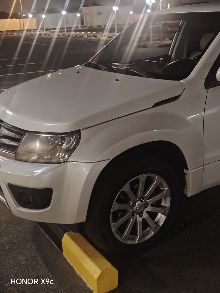 FOR SALE  SUZUKI  vitara MODEL 2013 - 1