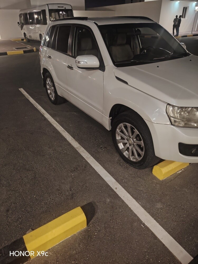 FOR SALE  SUZUKI  vitara MODEL 2013 - 2