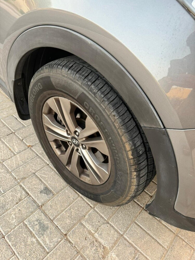 Hyundai SantaFe - 7