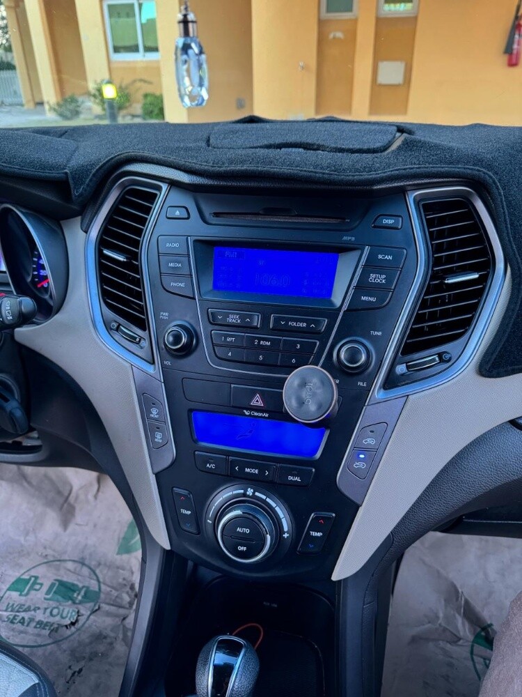 Hyundai SantaFe - 10
